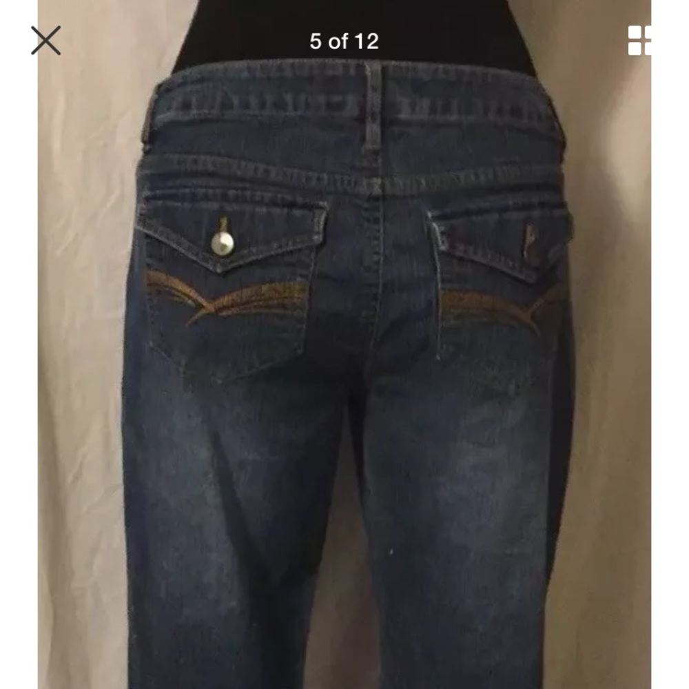 Women’s size 8 beau Dawson bootcut jeans